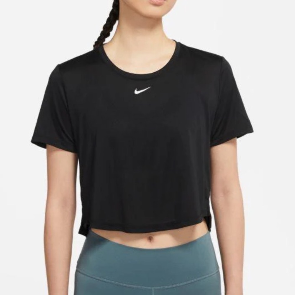 Nike Women's Black Short Sleeve Tee